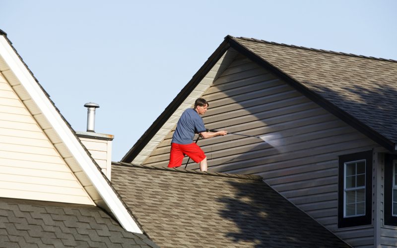 cleaning vinyl siding