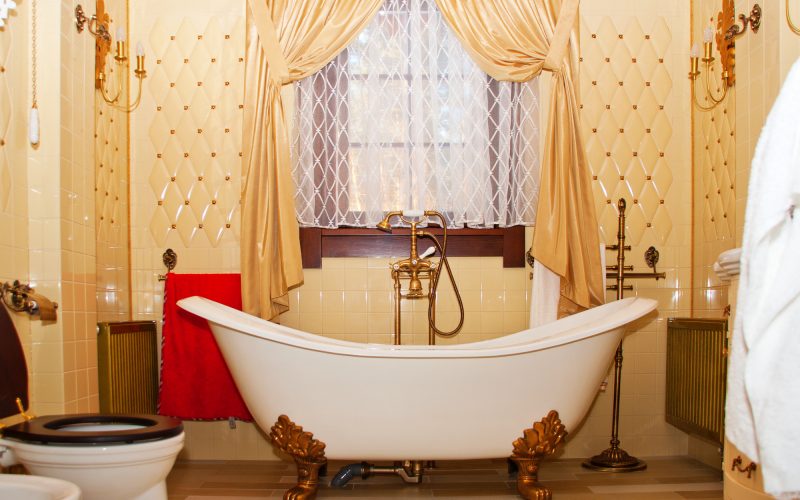 vintage bathroom