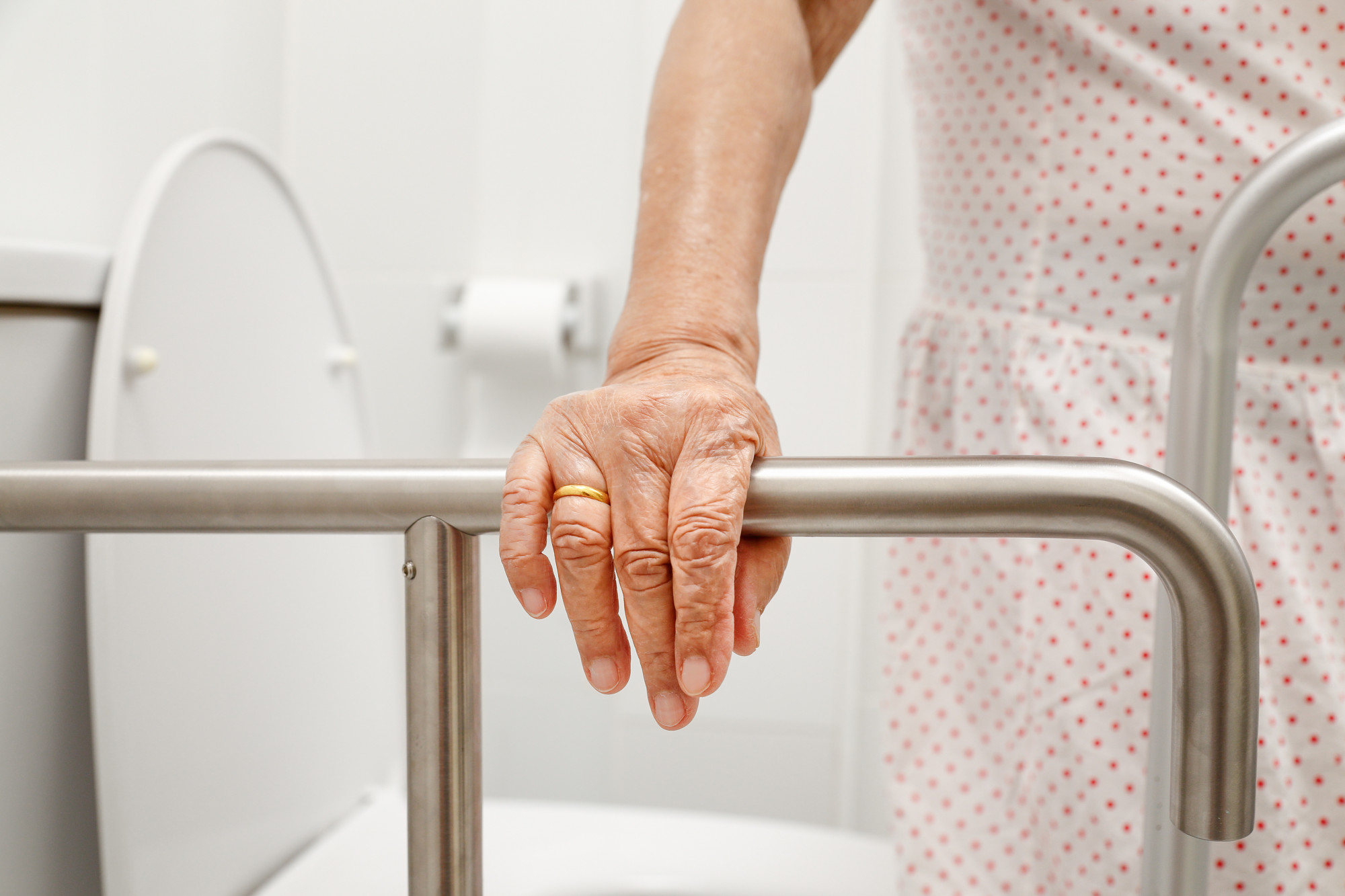 Bathroom Safety Tips for Seniors